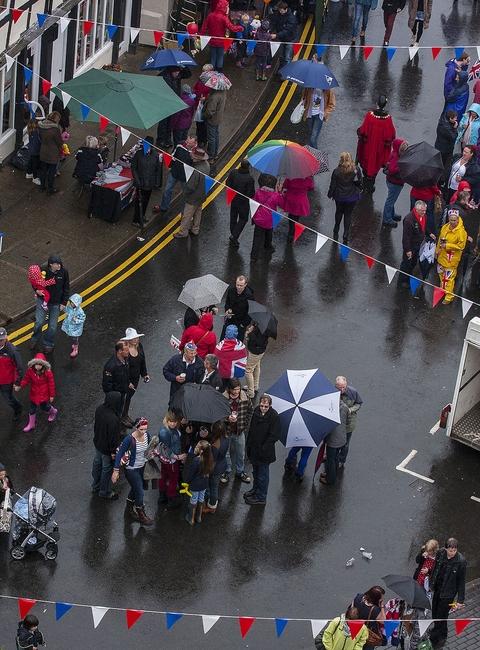 People braved the weather to celebrate the jubilee. Image courtesy of Laurence Cremetti.