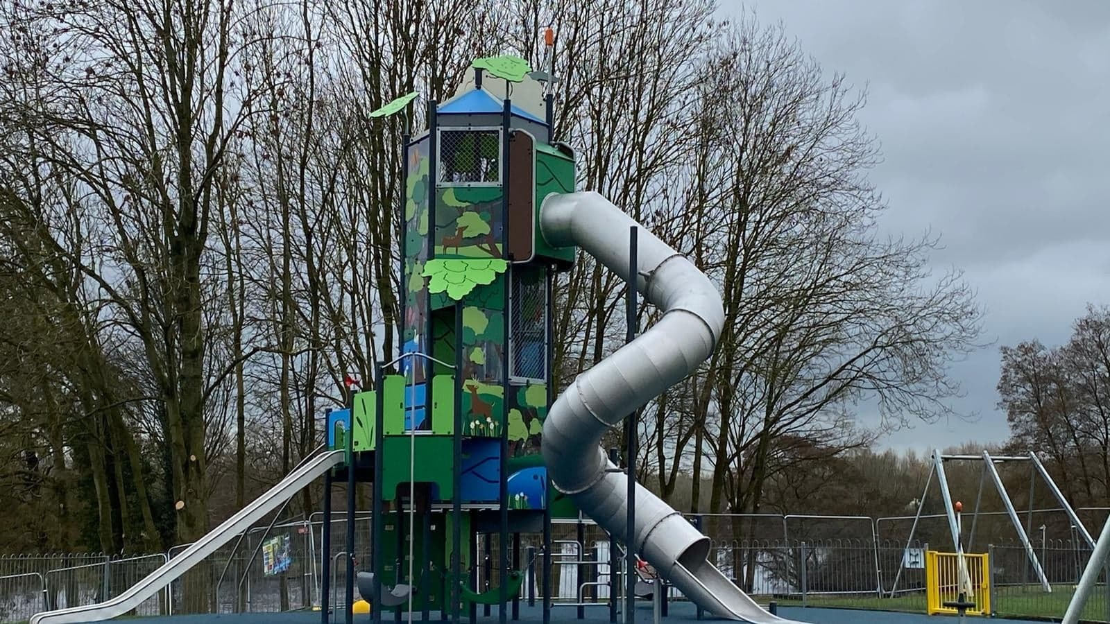 New Arrow Valley Country Park play area in Redditch 
