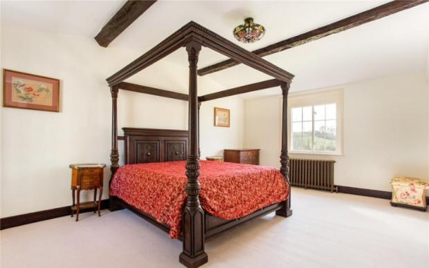 Redditch Advertiser: Bedroom. Picture: Right Move.